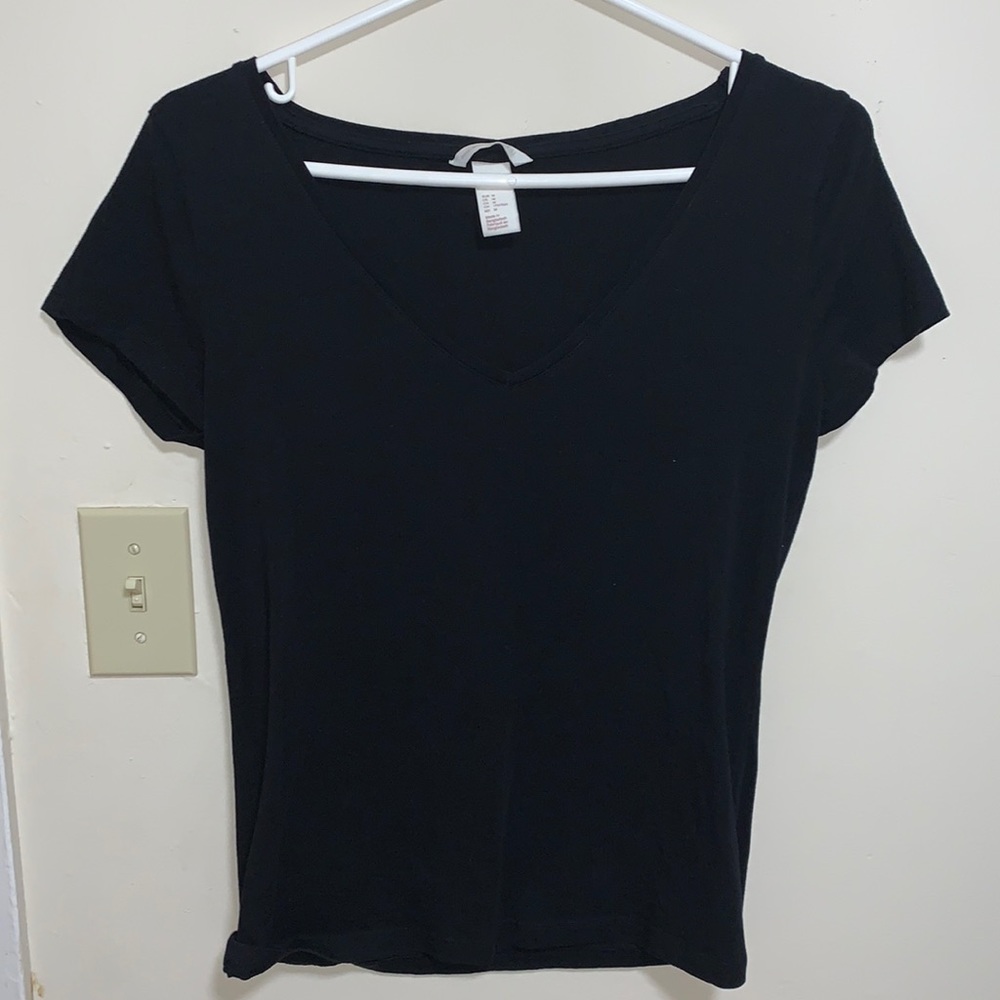 Short sleeve V-neck top